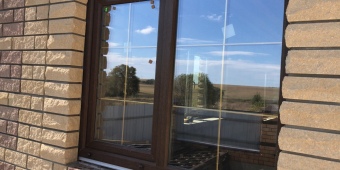 Окна REHAU-70+ энергосбережение , шпросы золото 8 мм
